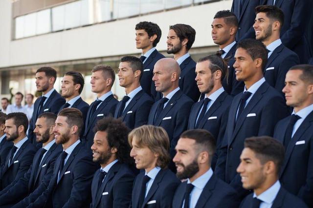 众的双重围 众的双重围